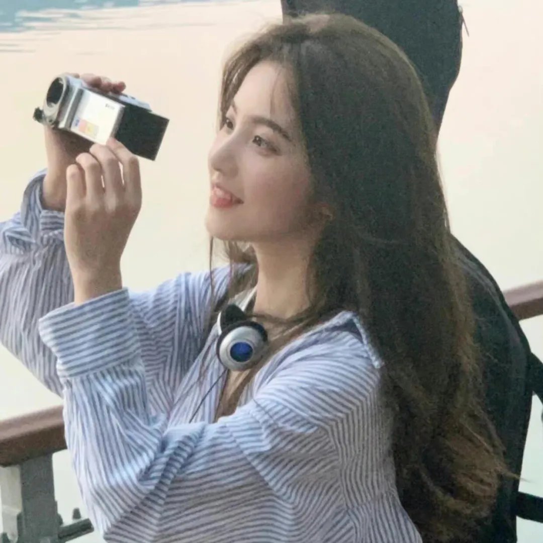 爱长颈鹿的女人